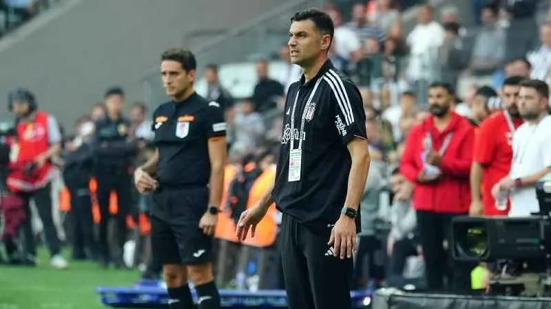 Burak Yılmaz: "Beşiktaş büyük bir camia, bu durumdan da alnının akıyla çıkacaktır"