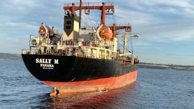 Çanakkale Boğazı’nda kuru yük gemisi dümen arızası yaptı