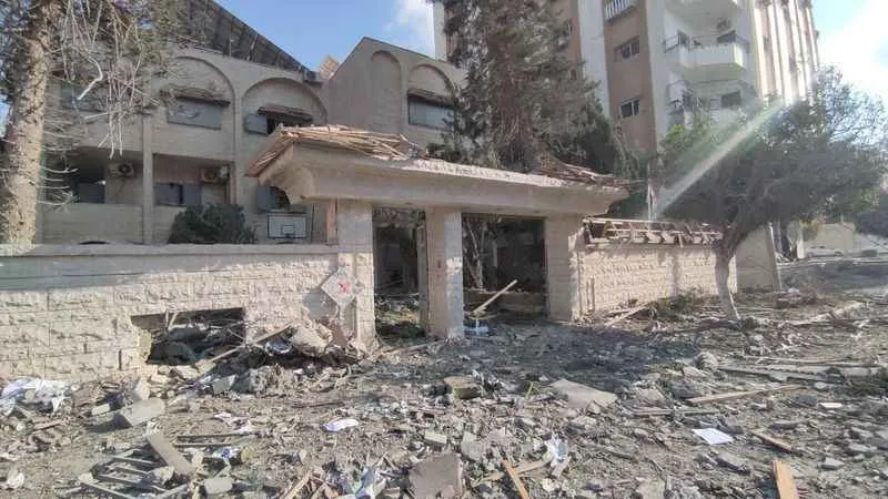 Gazze'deki Haydar Abdel Şafi Sağlık Merkezi, İsrail'in saldırısında hizmet dışı kaldı