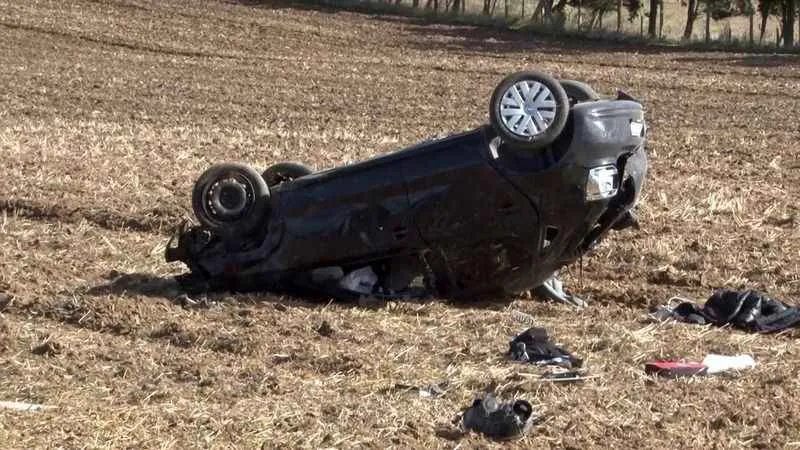 Büyükçekmece'de otomobil tarlaya uçmuştu, ölü sayısı 2'ye yükseldi
