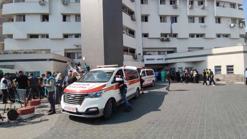 Gazze'deki yaralı siviller Şifa Hastanesi'nde yaşam savaşı veriyor