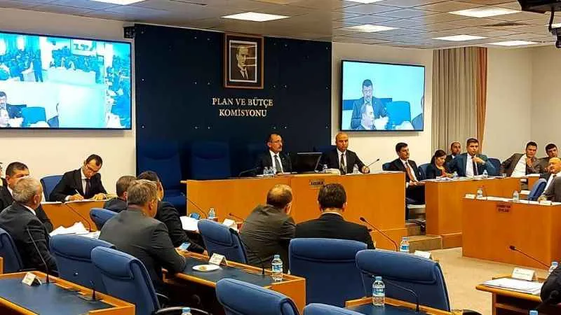 'Emekliye tek seferlik 5 bin liralık ödeme' düzenlemesi Plan Bütçe Komisyonu’nda kabul edildi