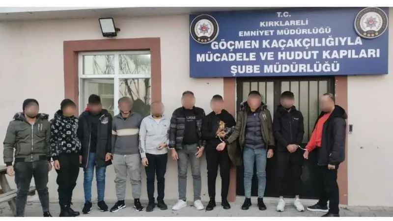 Polisten kaçan araçtan 10 kaçak çıktı