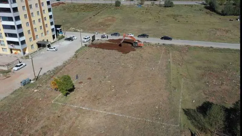 Elbistan Belediyesi depremzedeler için ücretsiz konut yapıyor