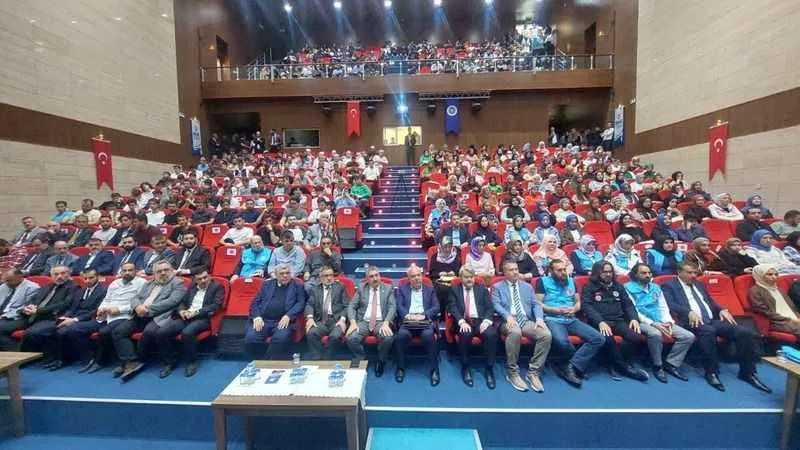 TDV Genel Başkanı Turan'dan Kur'an-ı Kerim'i yakanlara tepki