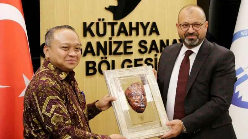 Endonezya Büyükelçisi, Kütahya Organize Sanayi Bölgesi Yönetimini ziyaret etti