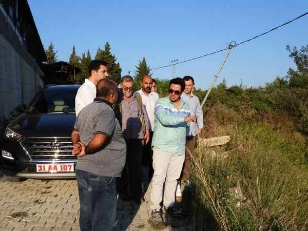 Depremde yıkılan köy evlerinin yeniden yapılması için yer tespit çalışmaları sürüyor