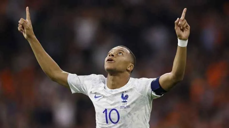 Kylian Mbappe, Michel Platini’yi geçti