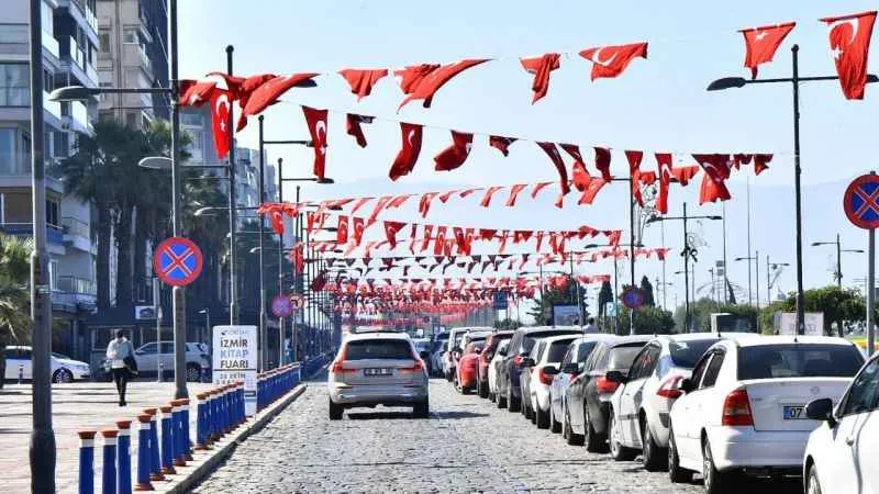 İzmir Cumhuriyet'in 100’üncü yıl kutlamalarına hazırlanıyor