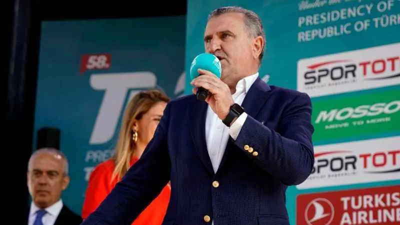 Osman Aşkın Bak: "Bütün dünya, İstanbul’un ve boğazın güzelliklerini, dinamizmini görmüş oldu"