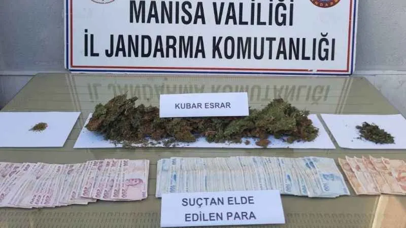 Manisa’da 1 kilo 845 gram esrar ele geçirildi