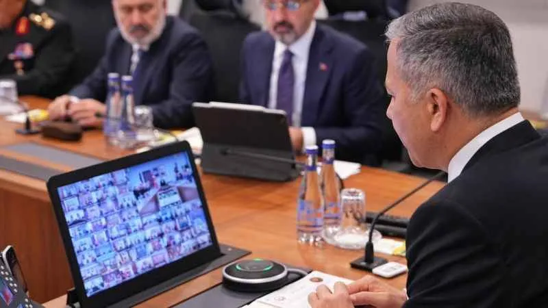 Bakan Yerlikaya 81 ilin valisi ile video konferans toplantısı yaptı