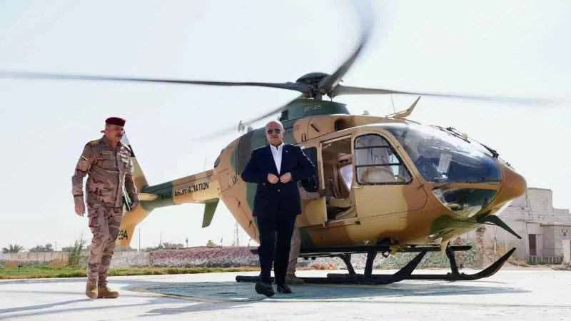 Irak Savunma Bakanı Abbasi’den Ayn el-Esed üssüne sürpriz ziyaret