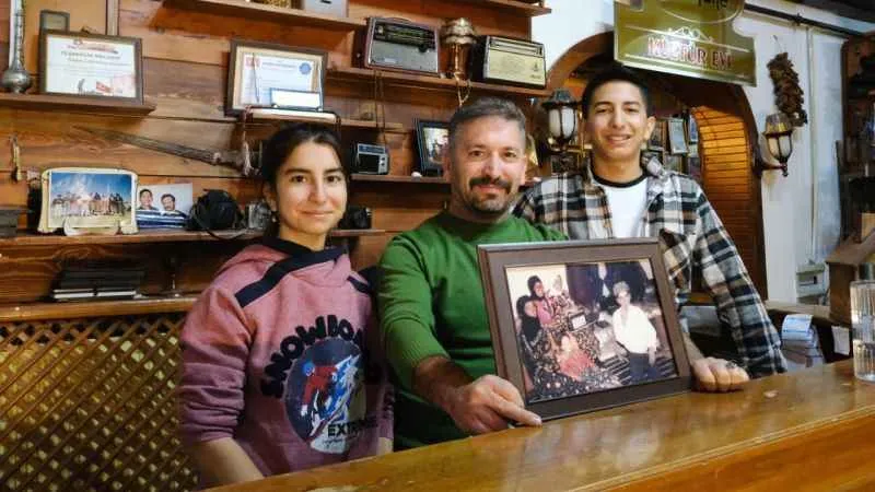 Tarih kokan kültür evinde vatandaşlar nostaljiye doyuyor