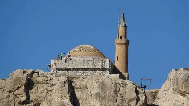 Osmanlı'nın Van'daki sembolü yeniden ibadete açılıyor