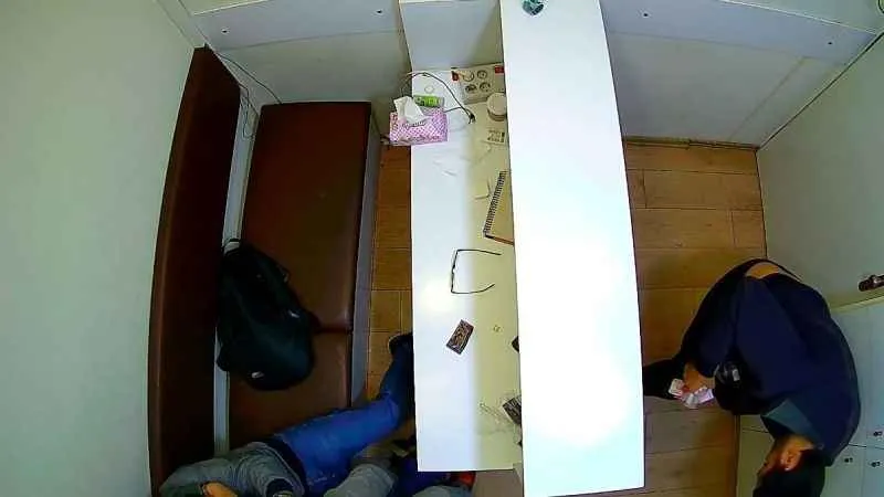 Fatih'te polis yeleği kullanılarak 1 milyon 600 bin liralık gasp