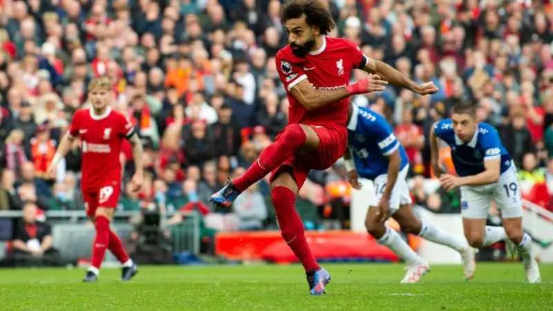 Merseyside derbisini kazanan Liverpool oldu
