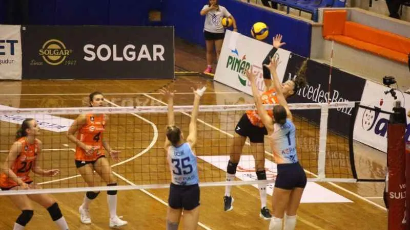 Sultanlar Ligi: Aydın Büyükşehir Belediyespor: 2 - Eczacıbaşı Dynavit: 3