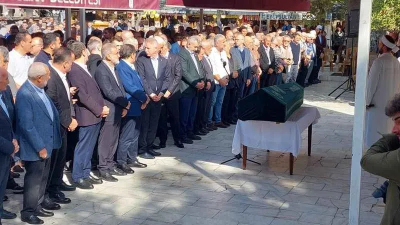 Necip Fazıl Kısakürek'in oğlu Mehmed Kısakürek son yolculuğuna uğurlandı