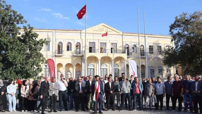 İzmir’de Yeniden Refah Partisi’nden İsrail'e tepki
