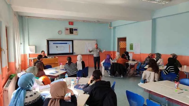 Ağrı’da öğretmenlere liderlik eğitimi