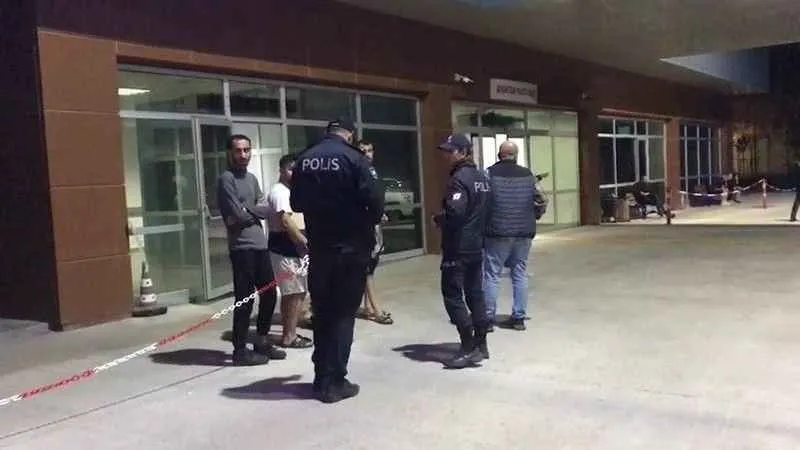 Öğrenci yurdunda "yan baktın" kavgası: 1 yaralı