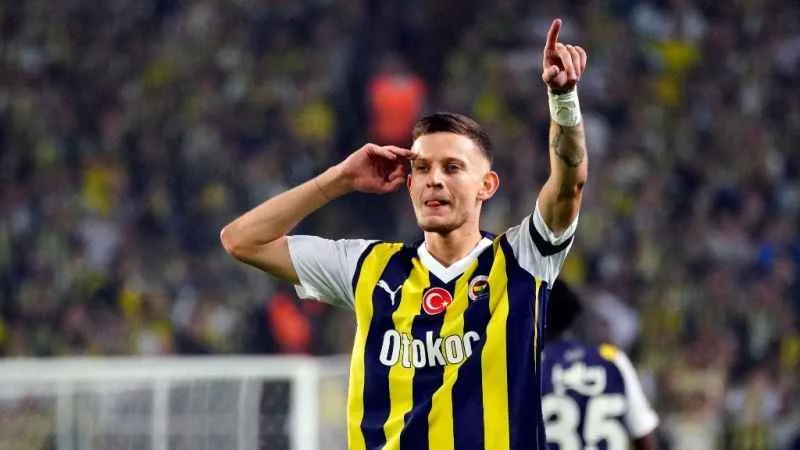 Sebastian Szymanski 9. golünü attı