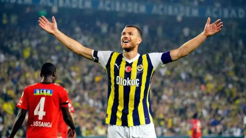 Edin Dzeko, Süper Lig’de gol sayısını 7’ye çıkardı