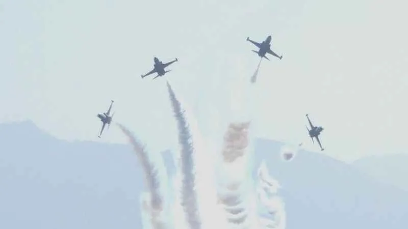 Türk Yıldızları, Pamukkale semalarında görsel şölen sundu