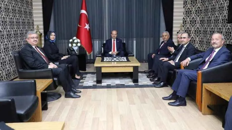 KKTC Cumhurbaşkanı Tatar, Başkan Zeybek’i ziyaret etti