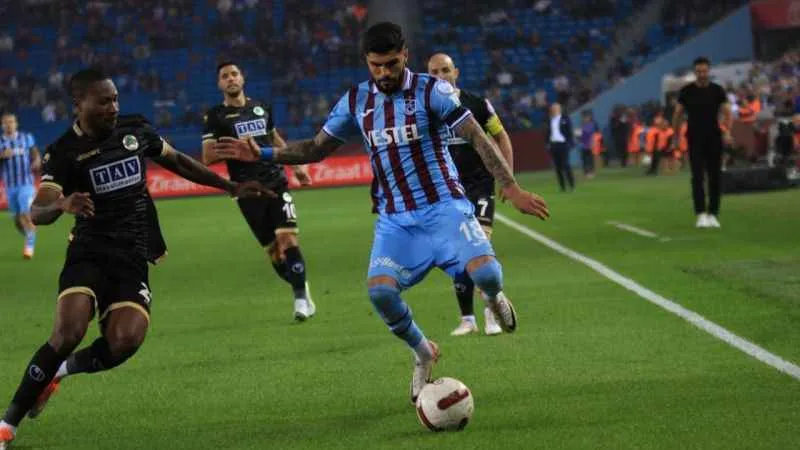 Abdullah Avcı 3 puanla başladı