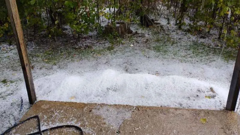 Muş’un Varto ilçesinde etkili olan dolu yağışı sele neden oldu