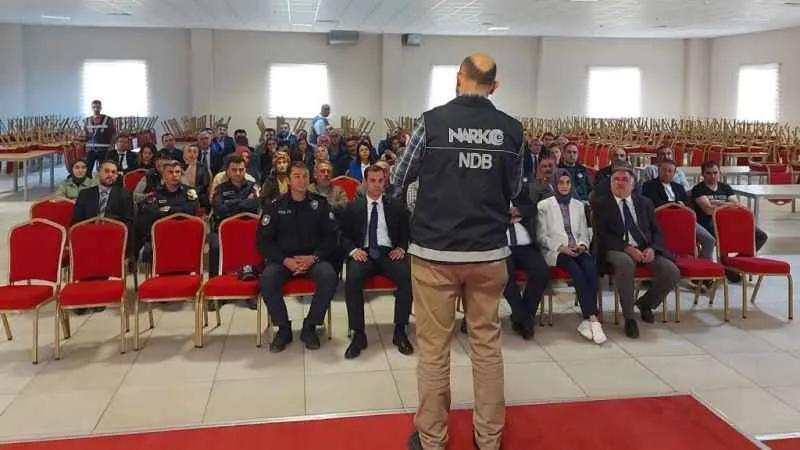 Kayseri’de 125 kişiye Narko Rehber eğitimi