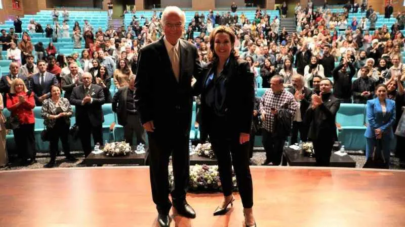 Perihan Savaş ve Ediz Hun'dan İsrail'e kınama