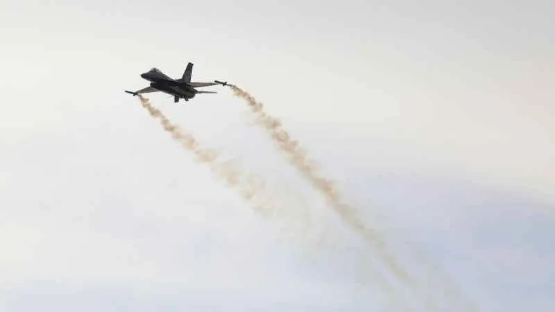 SOLOTÜRK'ten Adana semalarında muhteşem gösteri yaptı