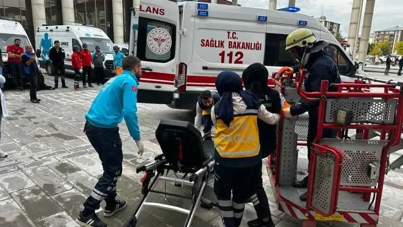 Muş Devlet Hastanesinde yangın tatbikatı yapıldı