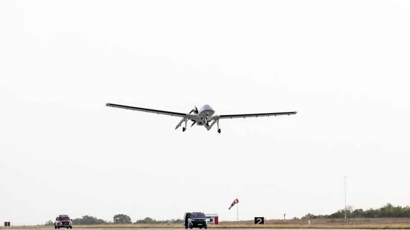 Bayraktar TB3 SİHA Cumhuriyetin 100. yılında gökyüzüyle buluştu