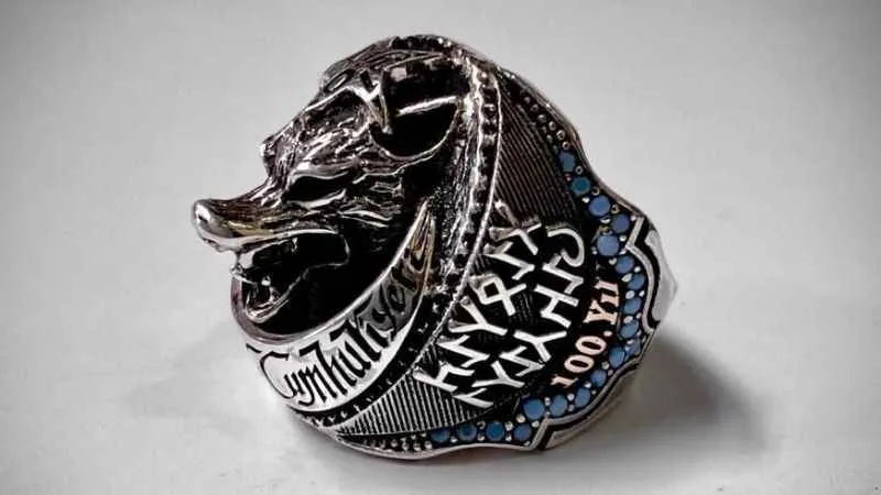 Devlet Bahçeli'ye “Cumhuriyet'in 100. yılı” yüzüğü