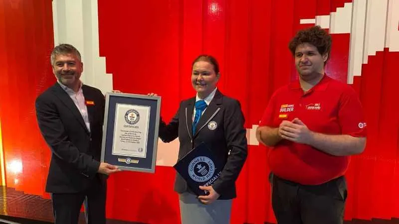 LEGO parçalarından yapılmış dünyanın en büyük bayrağı Türk Bayrağı oldu