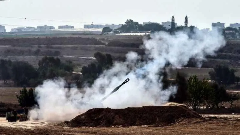 İsrail’den Gazze’ye yönelik topçu atışları görüntülendi