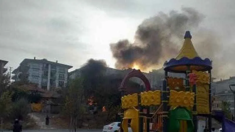 Ankara’da gecekondu yangını paniğe sebep oldu