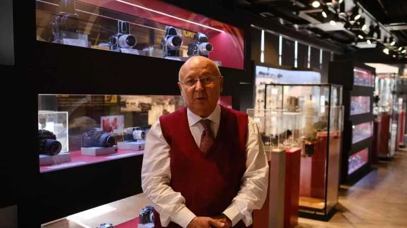 50 yıldır biriktirdiği fotoğraf makinesi ve kameralarla müze açtı