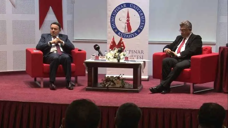 Kütahya Valisi Musa Işın üniversite öğrencileriyle bir araya geldi