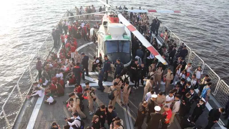 TCSG Dost Gemisi’nden İzmir Körfezi’nde nefes kesen arama kurtarma tatbikatı