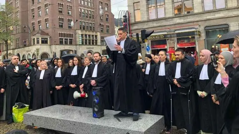 Hollandalı 700 avukattan İsrail’in savaş suçlarından yargılanması çağrısı