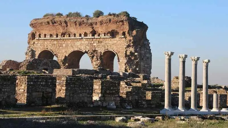 Üç bin yıldır Aydın'ı gözleyen antik kent