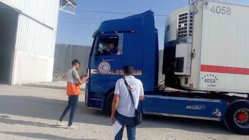 Mısır’dan Gazze’ye 21 Ekim’den bu yana 272 yardım tırı geçti