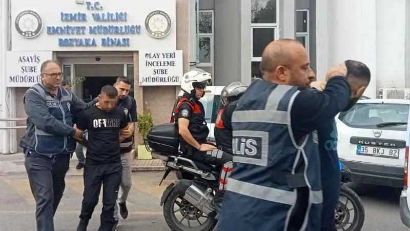 İzmir’de kuyumcudan 3 milyonluk soygun yapan 4 zanlı tutuklandı
