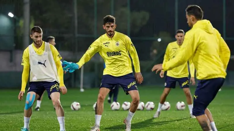 Fenerbahçe, Trabzonspor maçı hazırlıklarını tamamladı
