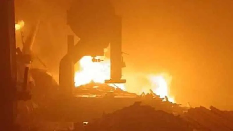 Hatay’da sanayi sitesinde çıkan yangını korkuttu